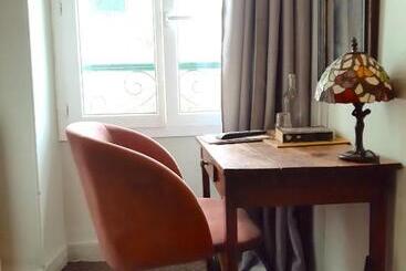 هتل Saint Charles Hôtel & Coliving Biarritz