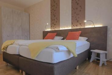 酒店 Gasthaus Zur Quelle