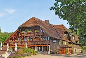 בית מלון כפרי Hirschen