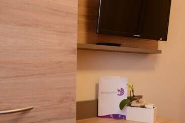 هتل Weinhaus Grafen