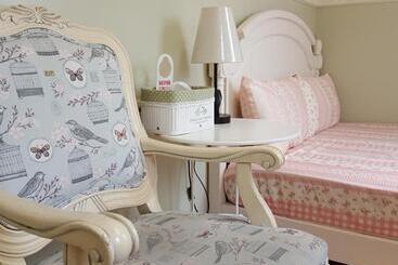 橙舍二館 Tw Hostel 2