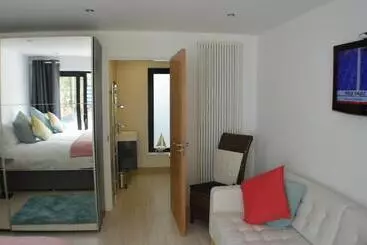 تختخواب و صبحانه Pier39portrush Adult Only