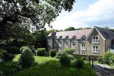 Hotelli The Broadway Park