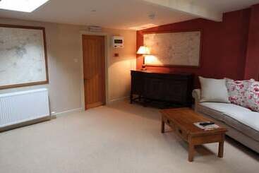 The Peppermill Town House Hotel & Restaurant