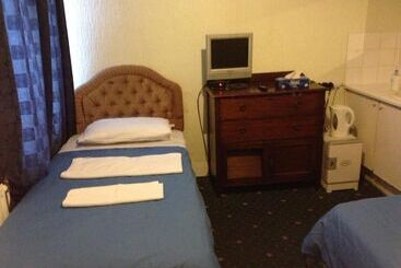 Aamiaismajoitus (B&B) Lenton Lodge Guest House