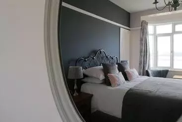 Bed & Breakfast Schooner Point Guest House