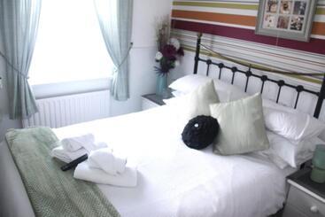 צימר Serena Court