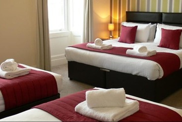 Bed and Breakfast The Home Arms Guesthouse