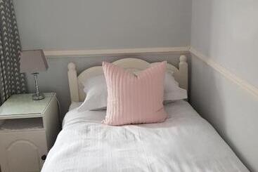 مبيت وإفطار Willowbank House