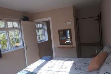 Жильё для туристов Grandwood House