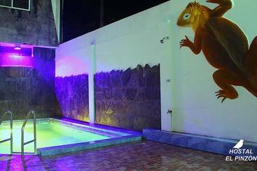 Retkeilymaja Hostal El Pinzón