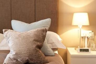 تختخواب و صبحانه Pitcullen Guest House