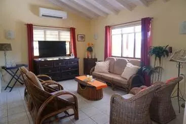 Cariñas Studio Apartments