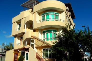 Общежитие Ariana S Galapagos Hostal