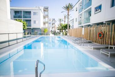 Bristol Sunset Beach   Holiday Apartments