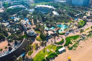 Point Waterfront Apartments