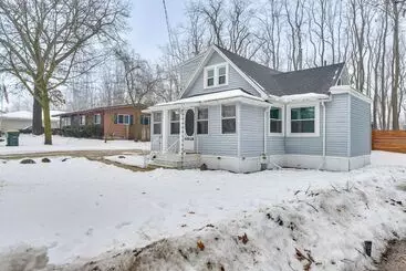 Mökkimajoitus Cozy Home W/ Fire Pit: 2 Blocks To Lake Mary!