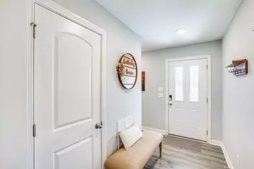 Mökkimajoitus Lovely Scottsville Home, Minutes To Bowling Green