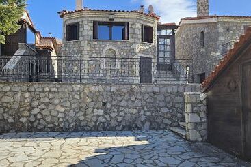 Pensió Livadi Escape