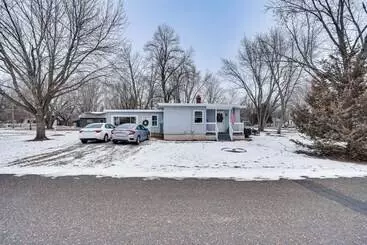 Mökkimajoitus Charming Lakeland Home: Steps To St Croix River!