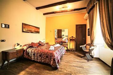 هتل San Gennaro B&b