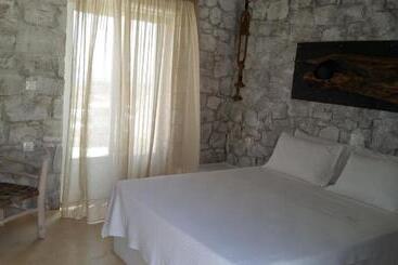 Апартаменты Milo Milo Suites