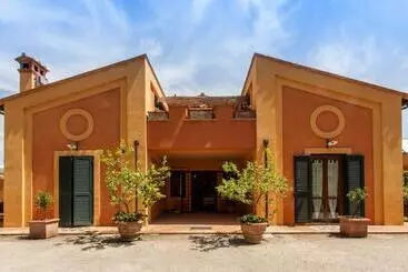 هتل Agriturismo La Gismonda