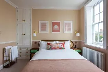 Hotel The George