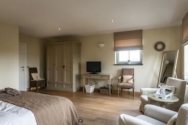 Отель B&b La Cereza