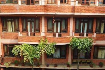 Hotelli Golden Gate Guest House