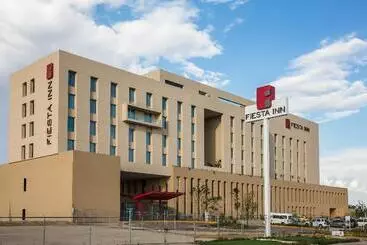 ホテル Fiesta Inn Silao Puerto Interior
