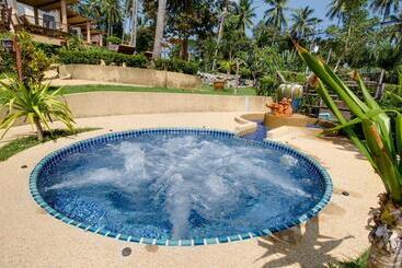 Hotel Khanom Hill Resort