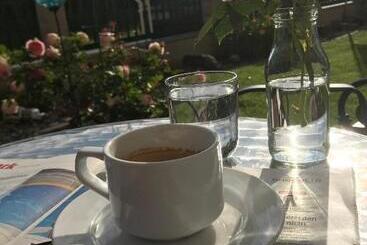 مبيت وإفطار 5rooms Frühstückspension