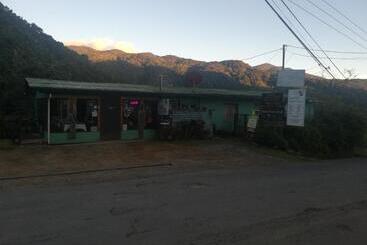 Aparthotel Cabañas San Gerardo