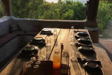 בית מלון כפרי Ngalung Kalla Retreat