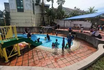 Bukit Beruntung Resort