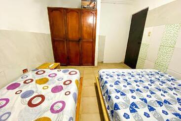 פנסיון Hostal Miami Beach