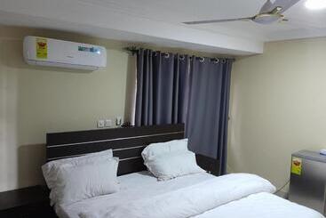 膳宿费 Serene Royal Residence Guest House