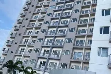 Aparthotel Bright & Breezy 2 Br Unit With Balcony