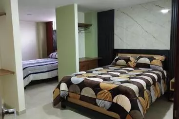 Hotel Colonial House