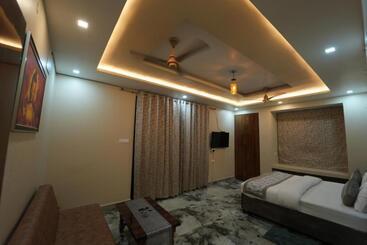 فندق Kalpavriksh Prayagraj