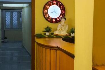 هتل Yatri Niwas Kidwainagar