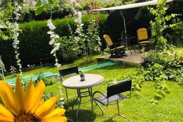 Pensão The House Of Roses