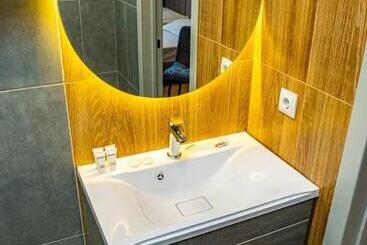 هتل Fly Apartment