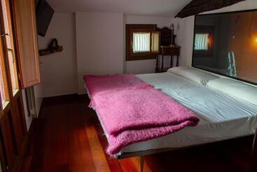 مبيت وإفطار Alojamiento Rural Coliving Sojuela