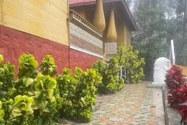 Hotel Nature S Cradle Resort