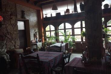 مبيت وإفطار Mystery Garden Guest House