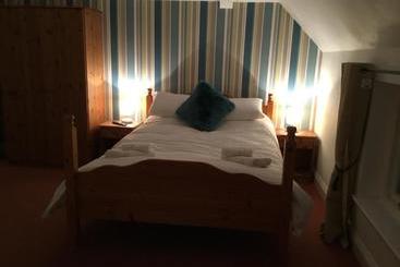 Nocleg ze śniadaniem The Black Pig Public House