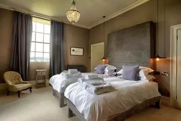هتل Backwell House