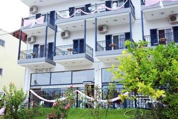 Hotel Paradosi Rooms